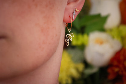 Simply Elegant Leaves Earrings - Silver or Gold